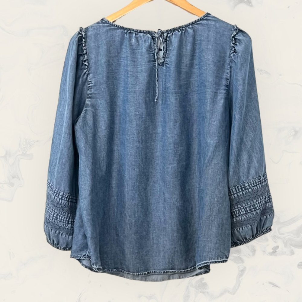LC Lauren Conrad Women's Top Chambray Long Sleeve Size L Lyocell Pullover - Picture 2 of 7